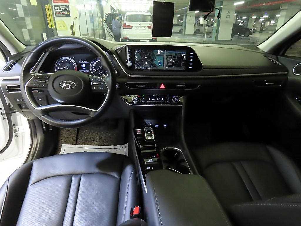 HYUNDAI Sonata - Vista 10