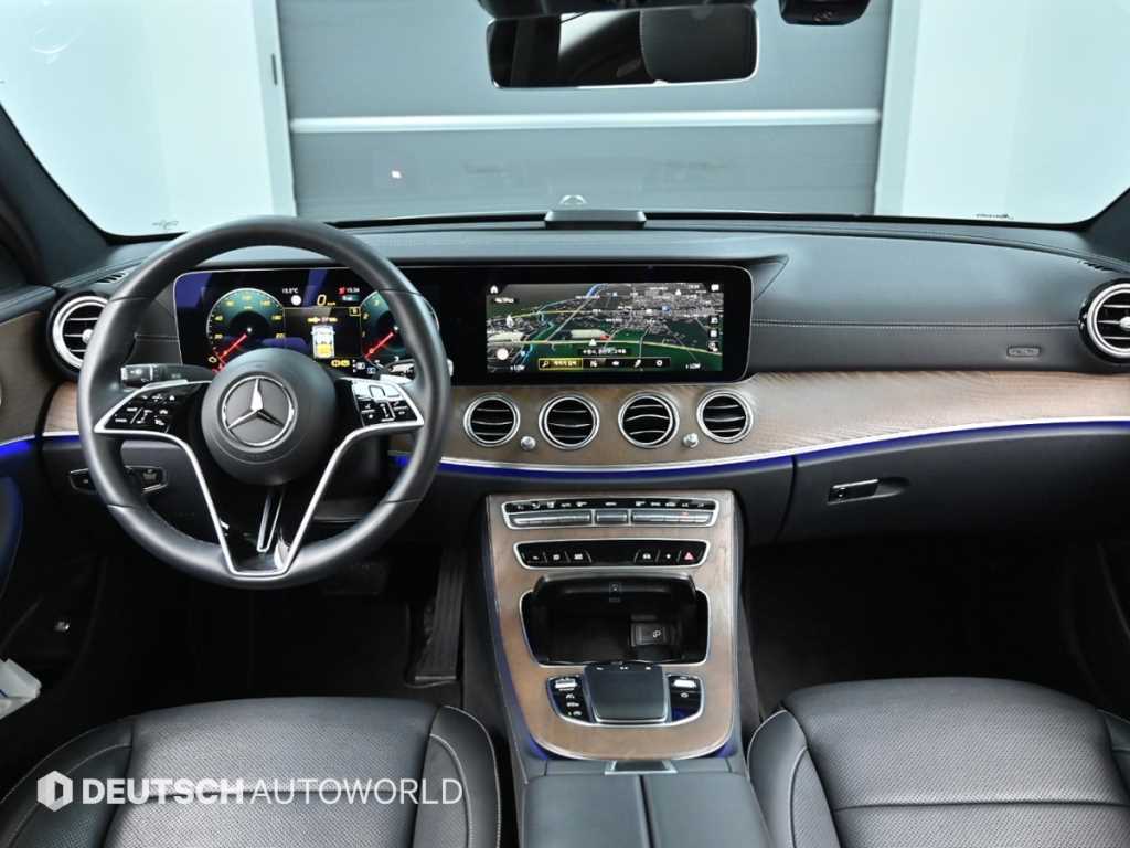 Mercedes Benz E class - Vista 7