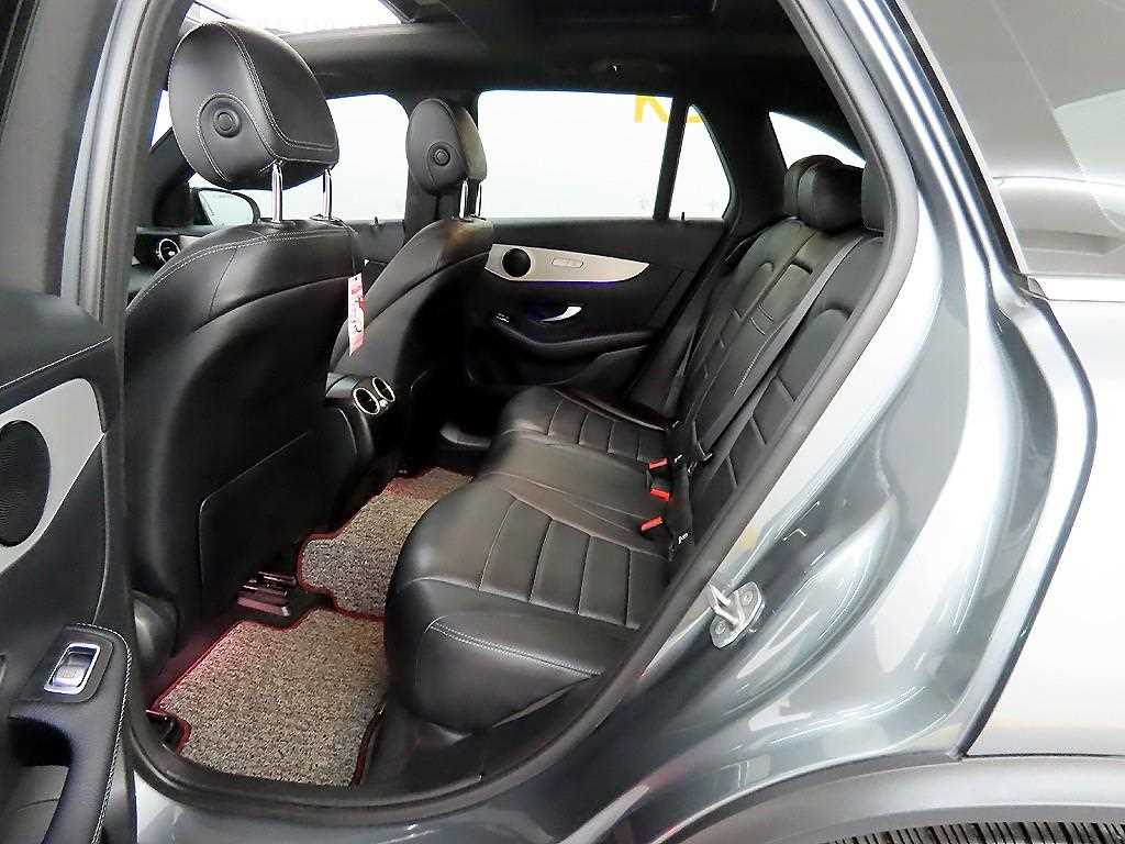 Mercedes Benz GLC Class - Vista 6