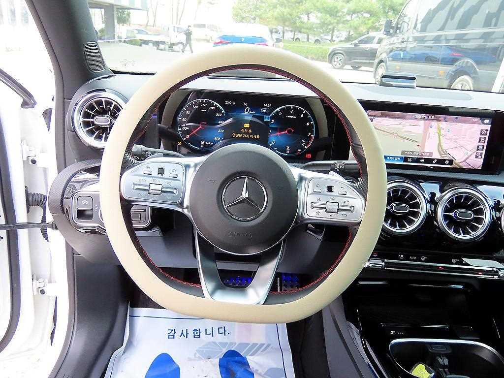 Mercedes Benz A Class - Vista 8