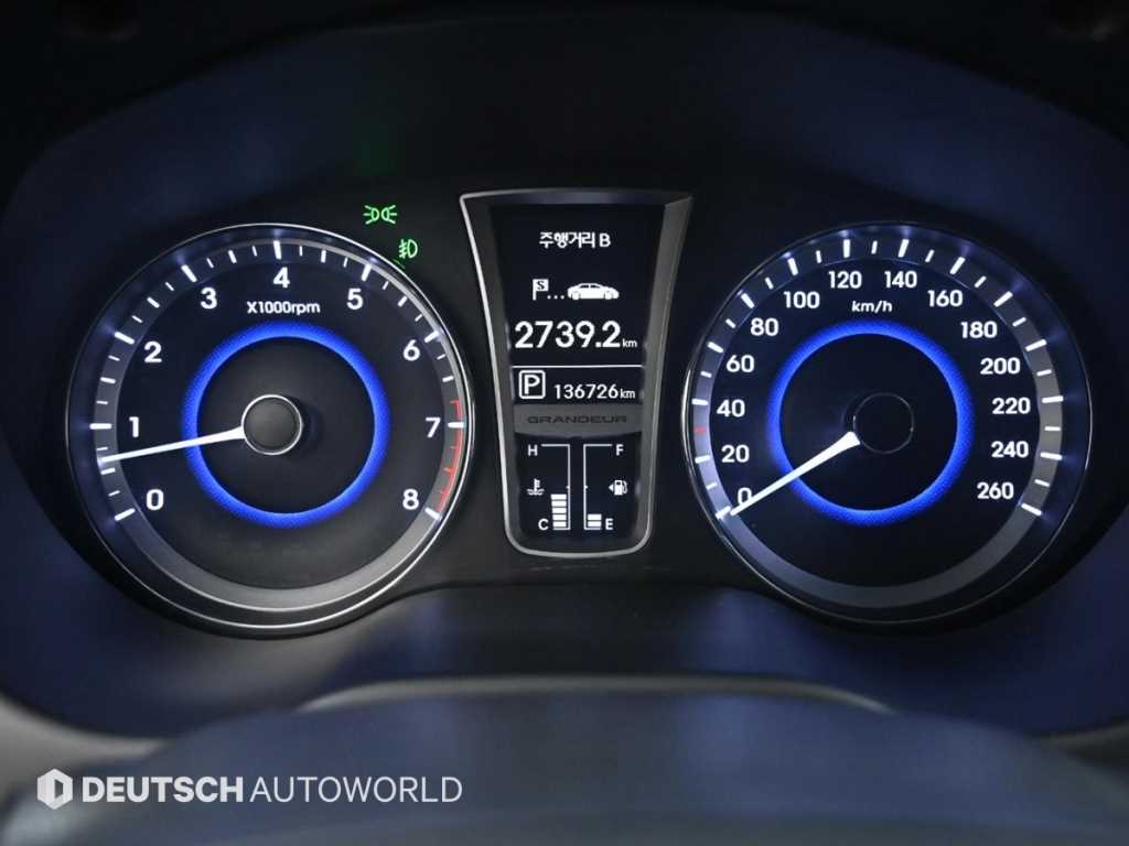 HYUNDAI Grandeur - Vista 8