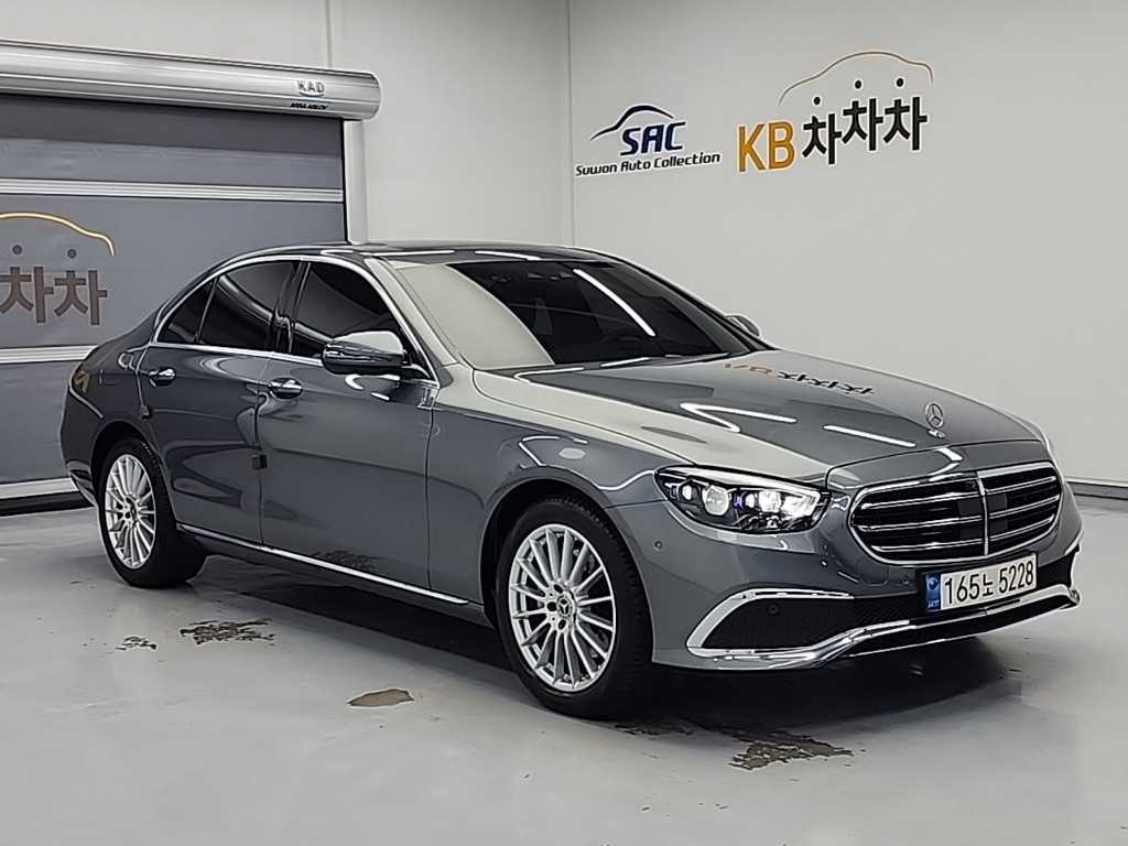 Mercedes Benz E class - Vista 4