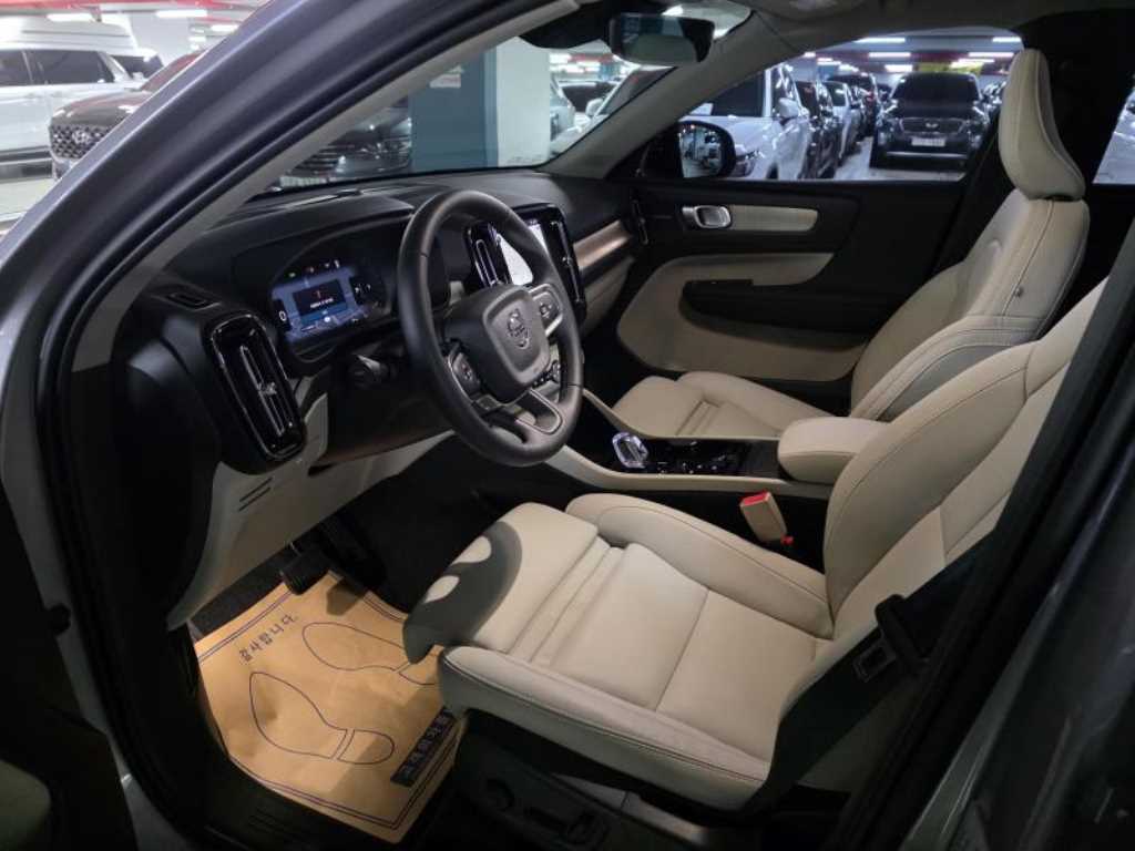Volvo XC40 - Vista 9