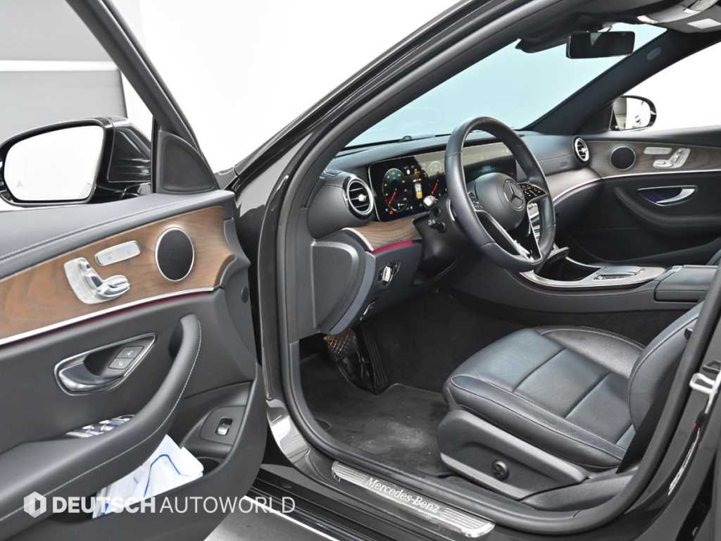 Mercedes Benz E class - Vista 11