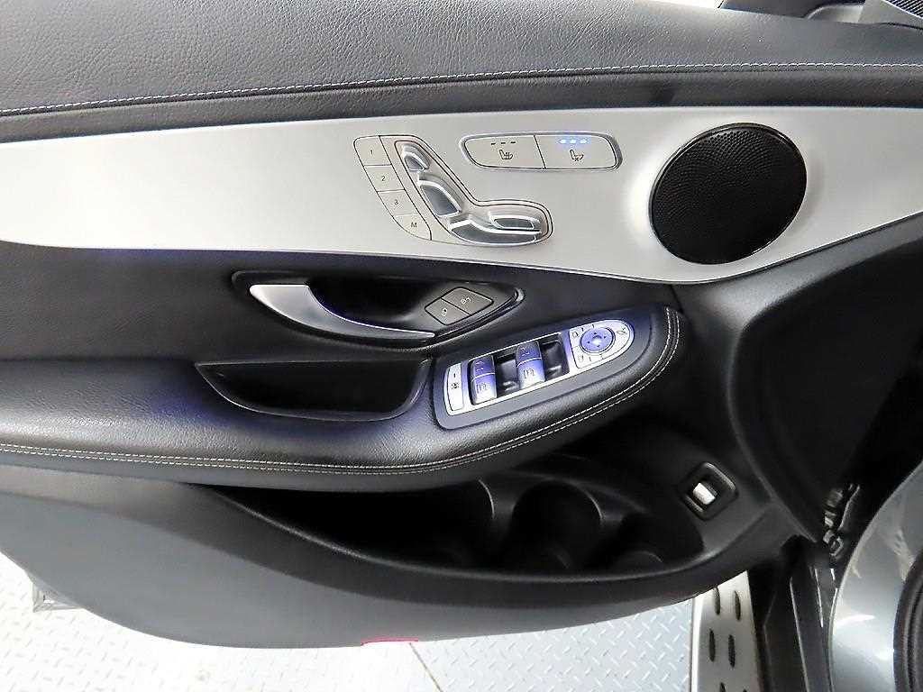 Mercedes Benz GLC Class - Vista 11