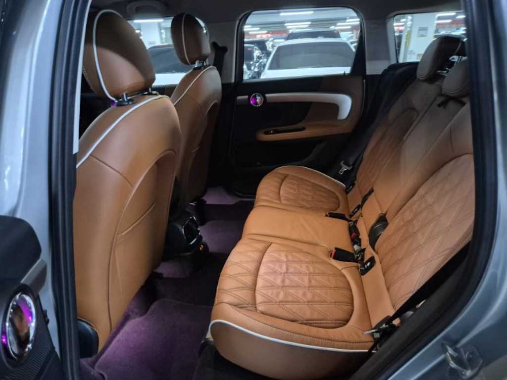 Mini Countryman - Vista 8