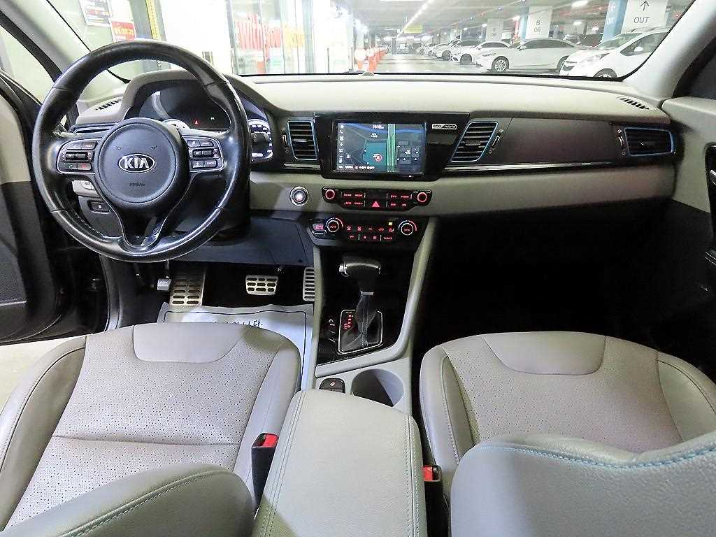 KIA Niro - Vista 10