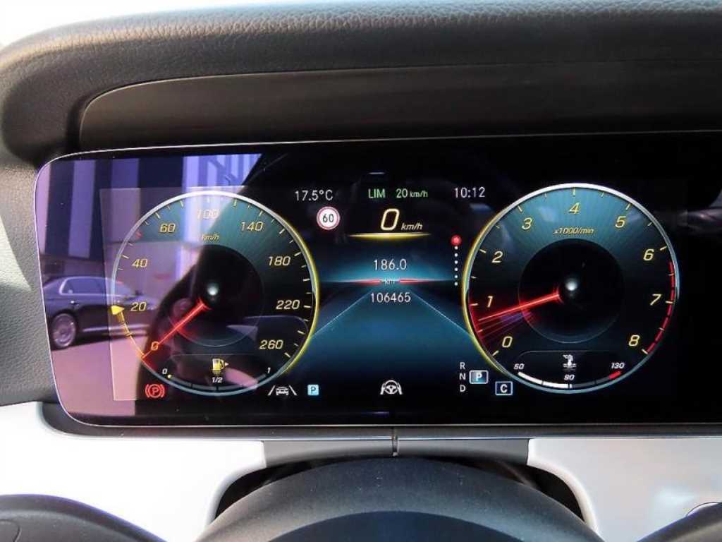 Mercedes Benz E class - Vista 9