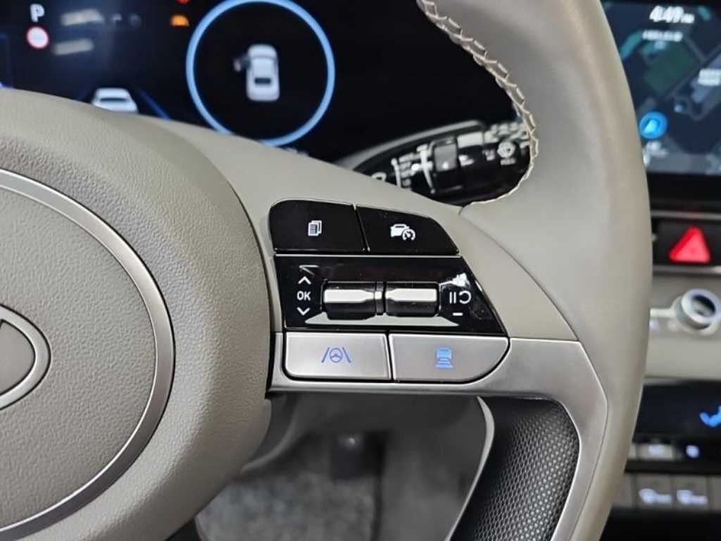 HYUNDAI Avante - Vista 8