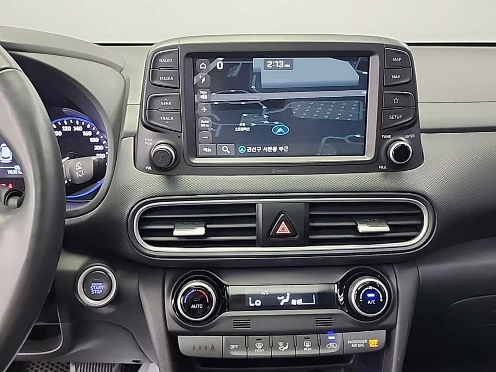 HYUNDAI Kona - Vista 10