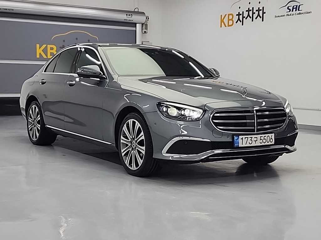Mercedes Benz E class - Vista 4