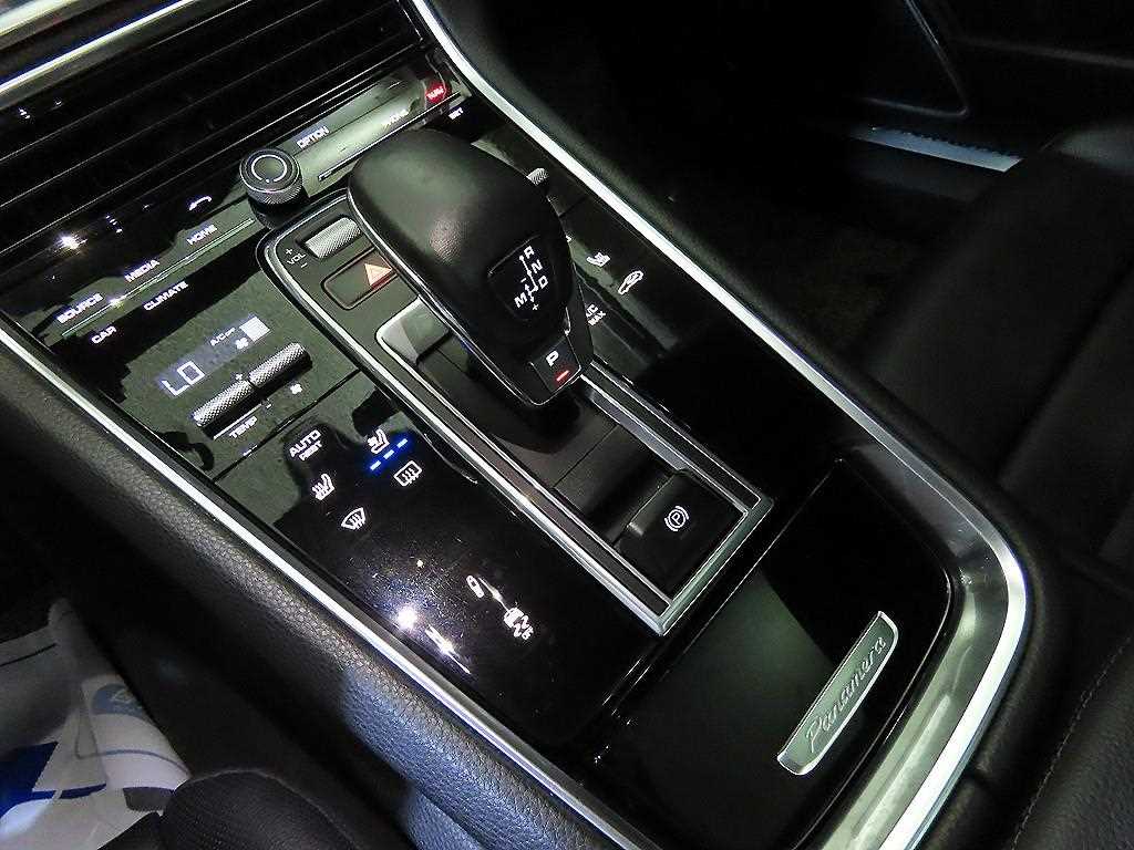 Porsche Panamera - Vista 12
