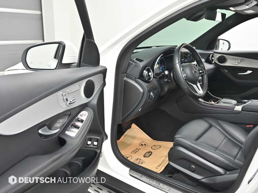 Mercedes Benz GLC Class - Vista 11