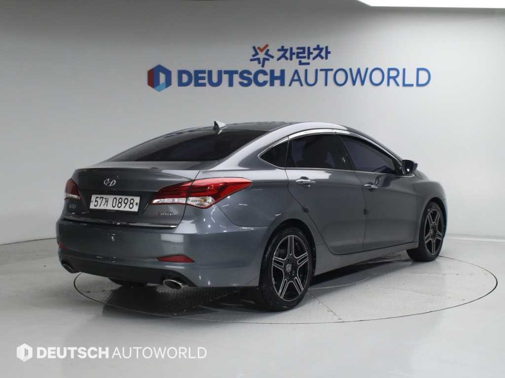 HYUNDAI i40 - Vista 2