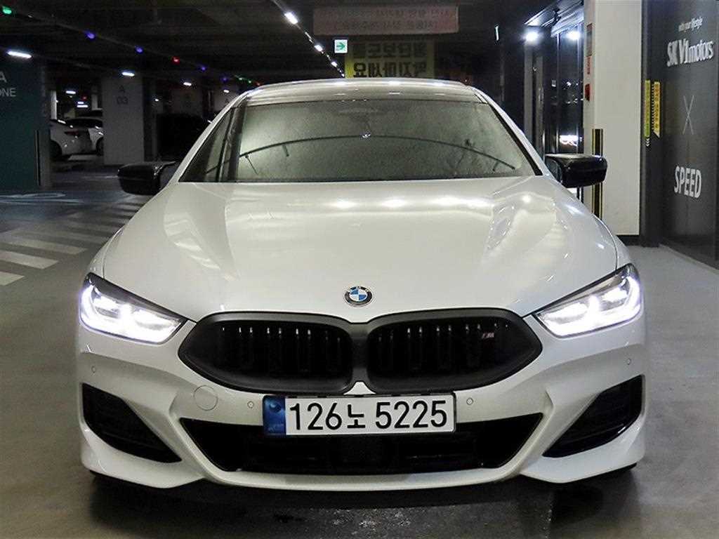 BMW 8 Series - Vista 2