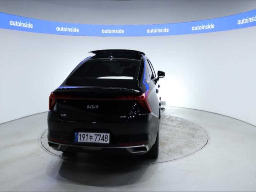 KIA K8 - Vista 3