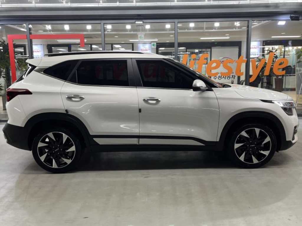 KIA Seltos - Vista 3