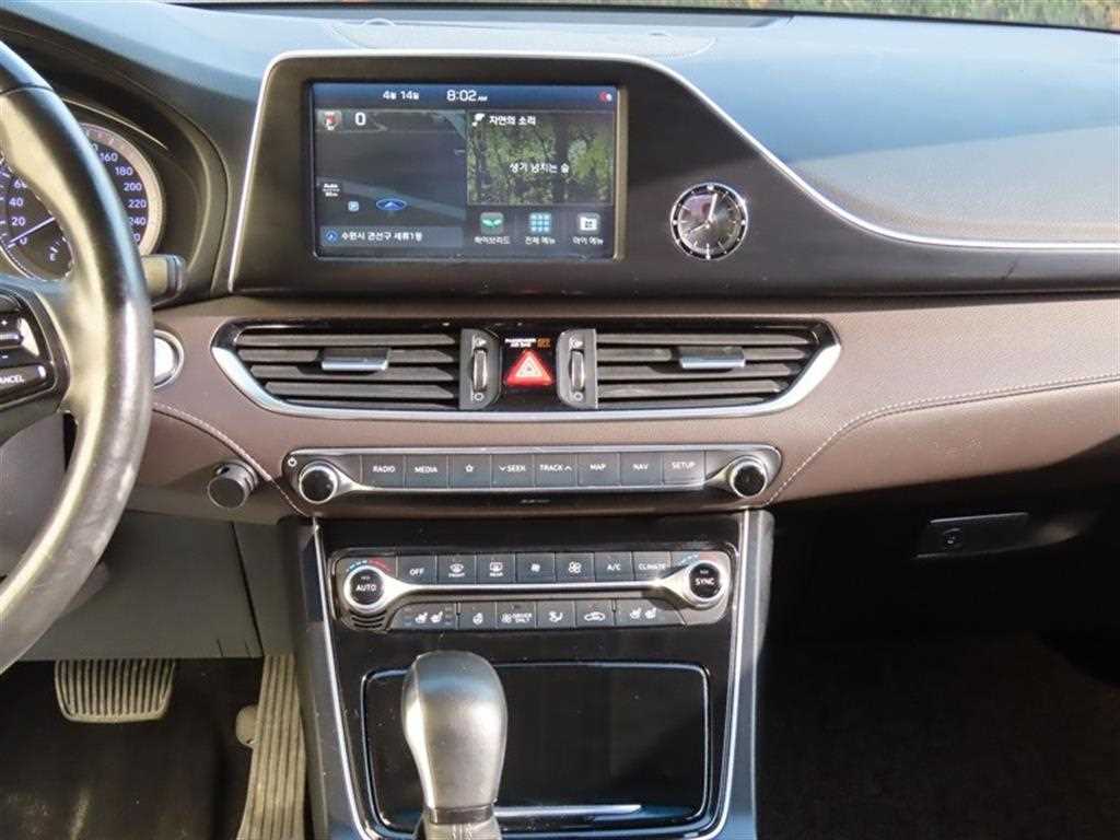 HYUNDAI Grandeur - Vista 10