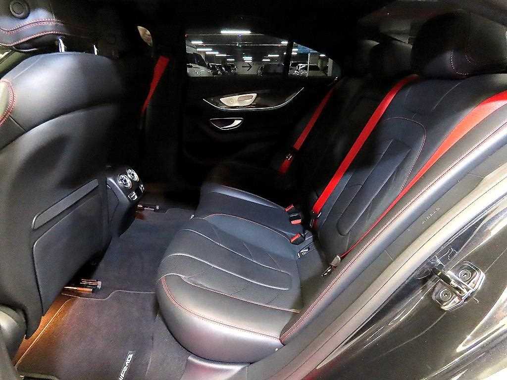 Mercedes Benz CLS Class - Vista 7