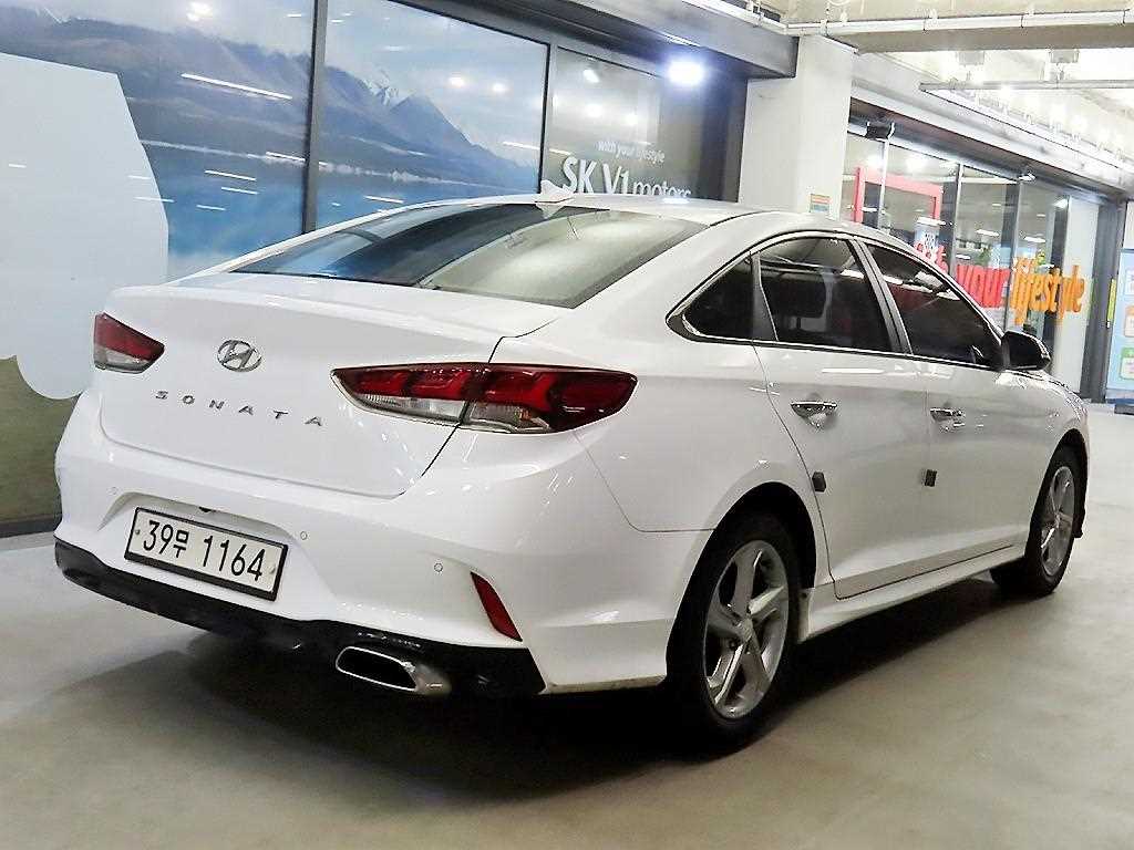 HYUNDAI Sonata - Vista 4