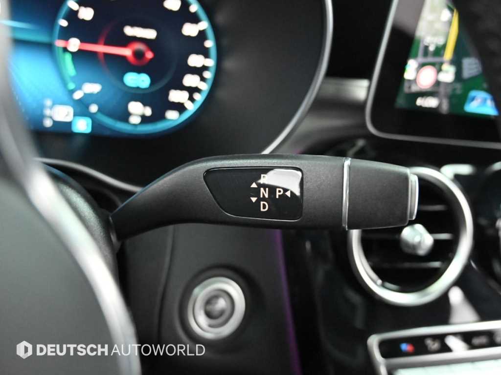 Mercedes Benz GLC Class - Vista 9