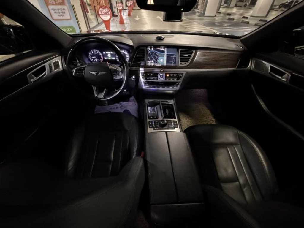 Genesis G80 - Vista 6
