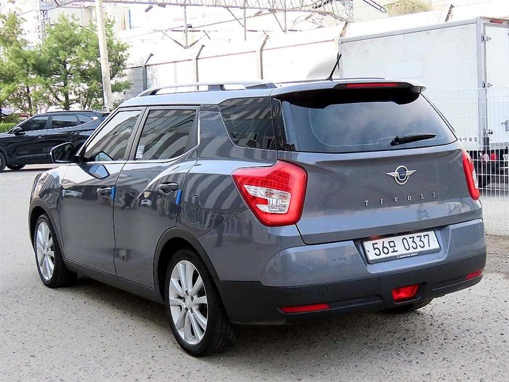Ssangyong Tivoli - Vista 3