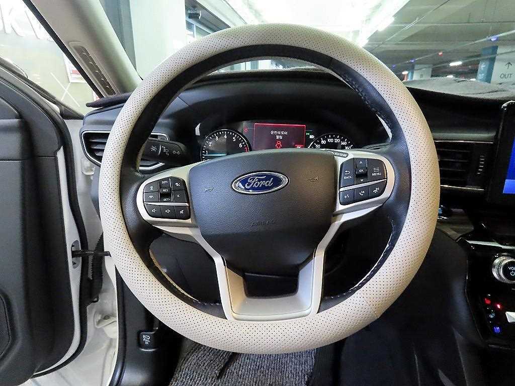 Ford Explorer - Vista 8