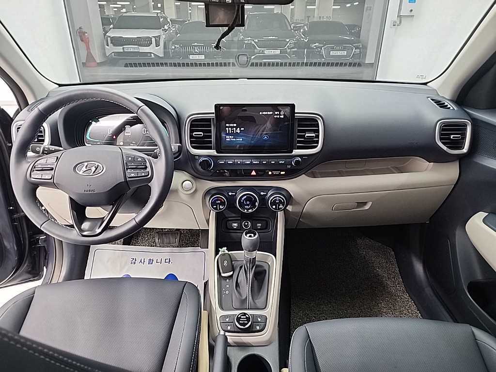 HYUNDAI Venue - Vista 7