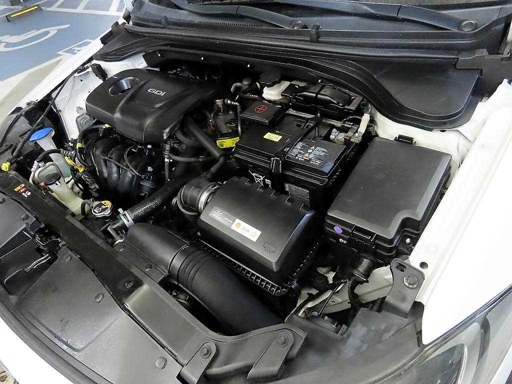 HYUNDAI Avante 2017 Blanco - Importación desde Corea - HF Imports Iquique - Foto 19