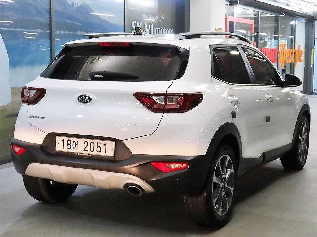 KIA Stonic - Vista 4