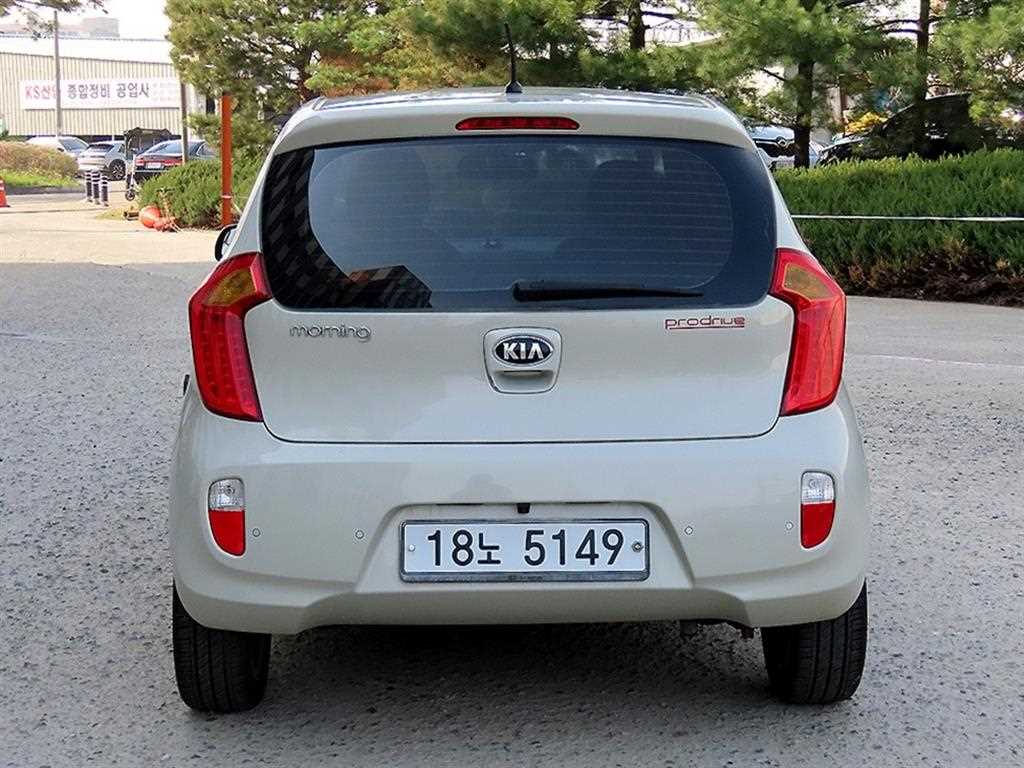 KIA Morning - Vista 4