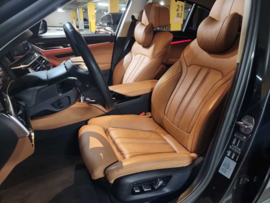 BMW 5 Series - Vista 5