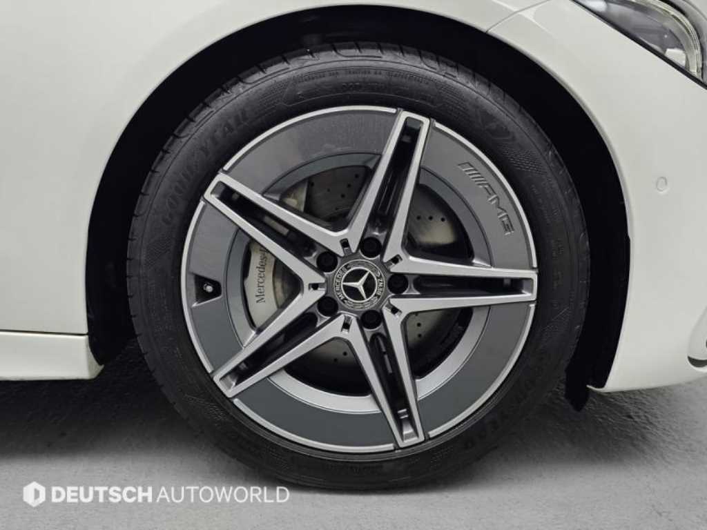 Mercedes Benz C Class - Vista 5