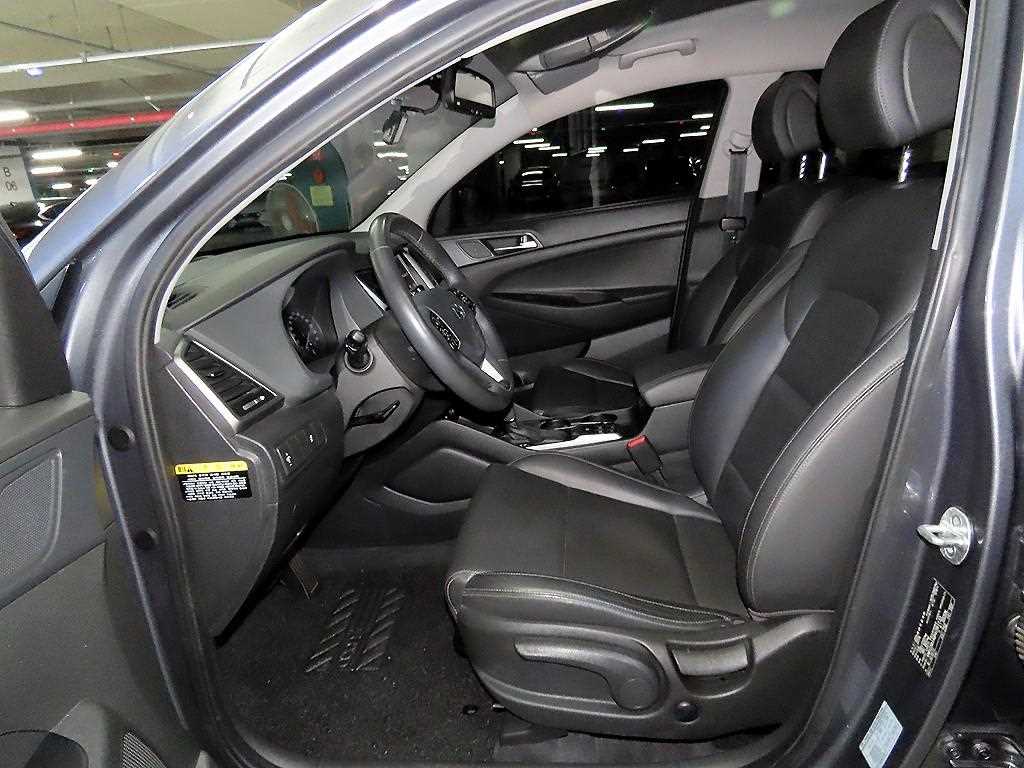 HYUNDAI Tucson - Vista 6