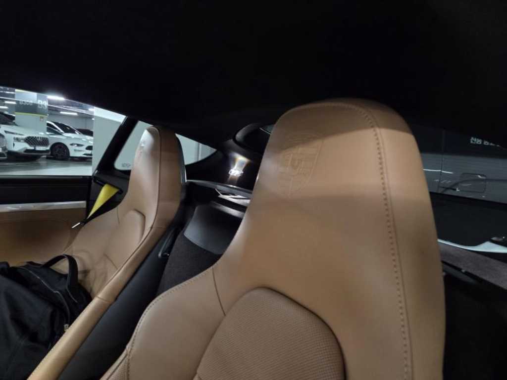 Porsche 718 - Vista 10