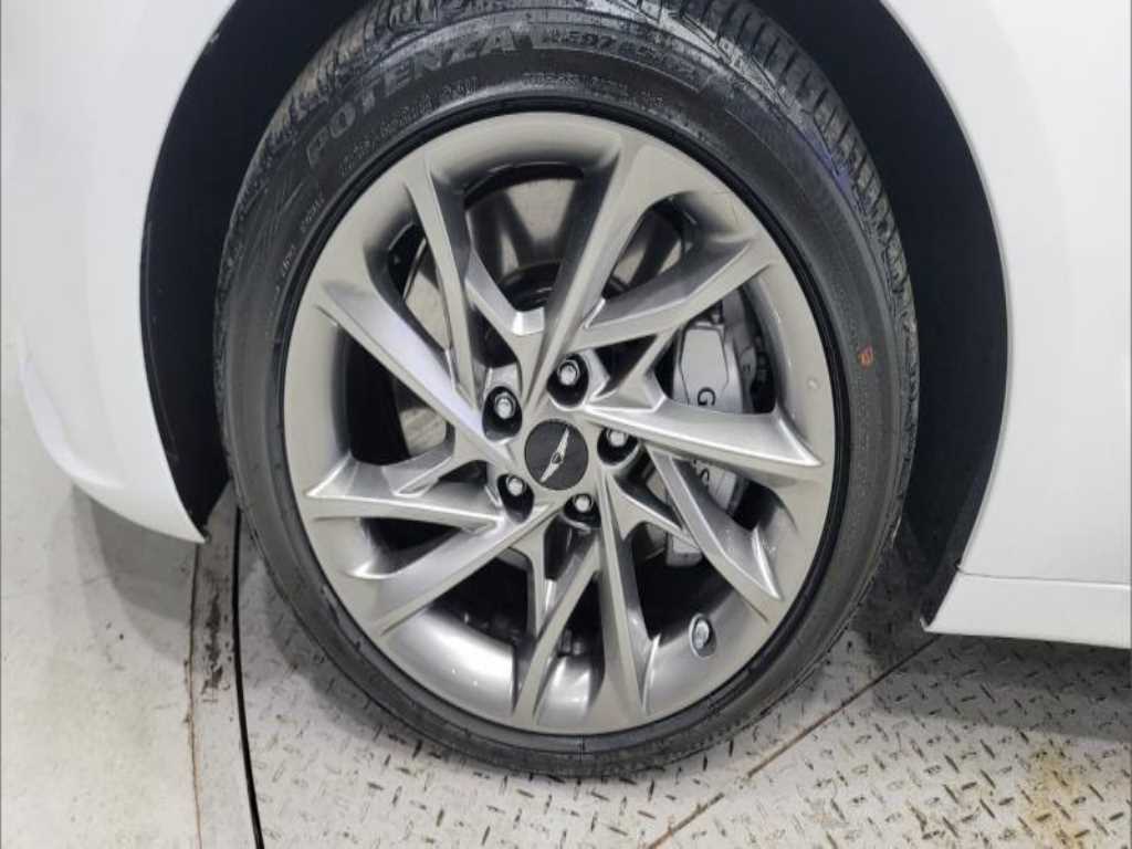 Genesis G70 - Vista 12