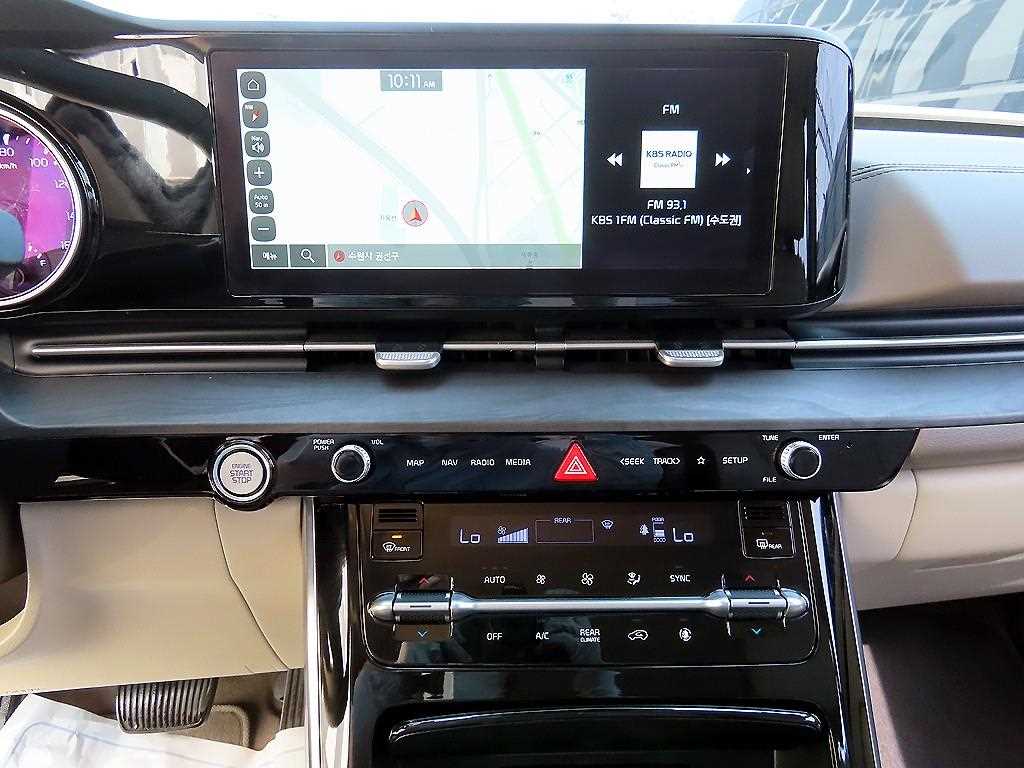 KIA Carnival - Vista 12