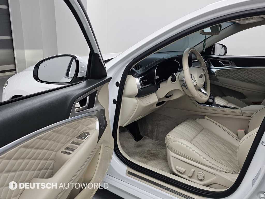 Genesis G70 - Vista 11