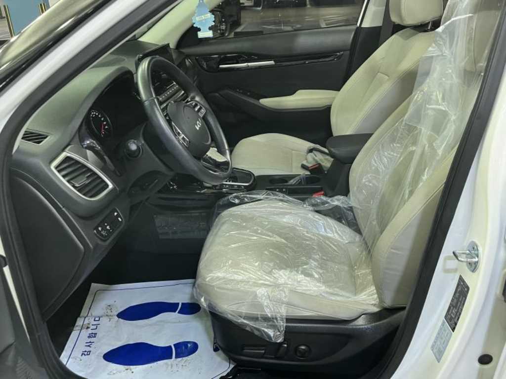 KIA Seltos - Vista 12