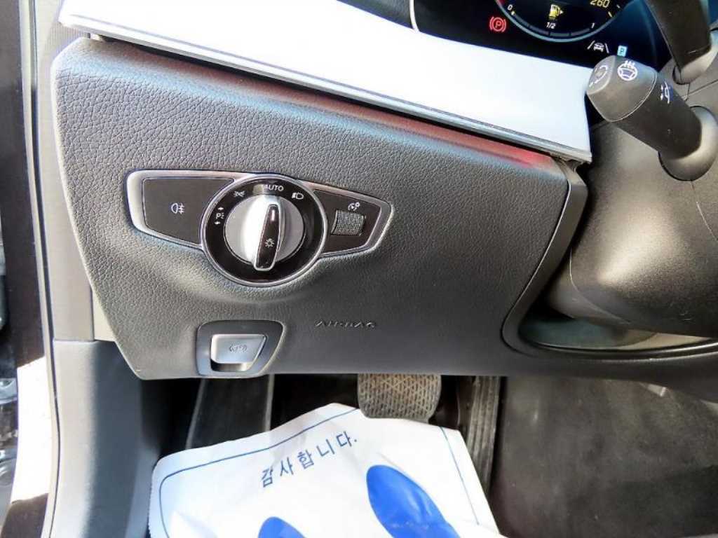 Mercedes Benz E class - Vista 11