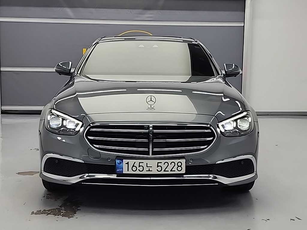 Mercedes Benz E class - Vista 2