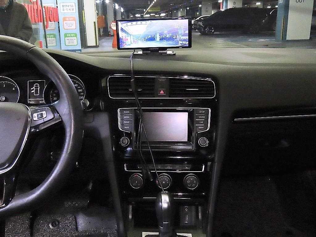 Volkswagen Golf - Vista 11