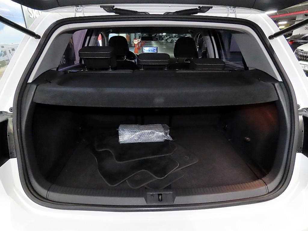 Volkswagen Golf 2015 Blanco - Importación desde Corea - HF Imports Iquique - Foto 18