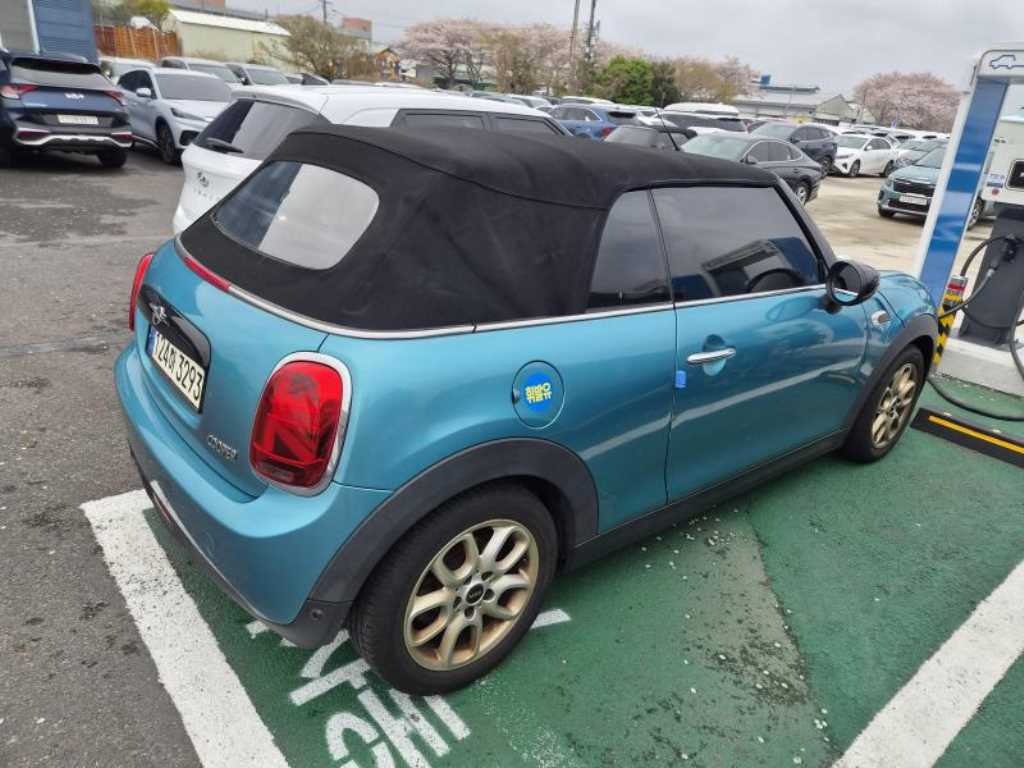 Mini Cooper Convertible - Vista 4