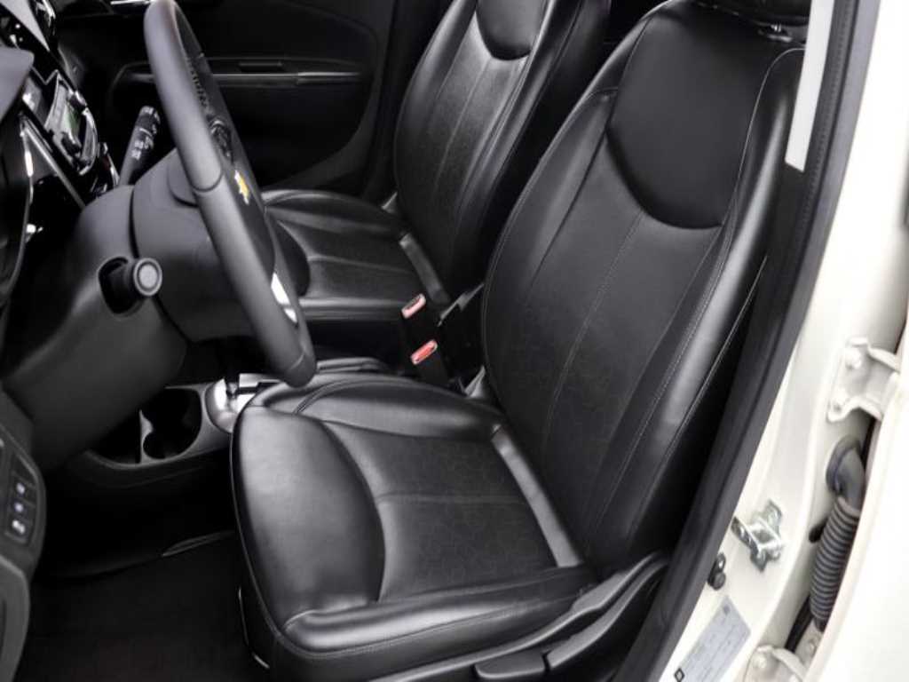 Chevrolet Spark - Vista 5