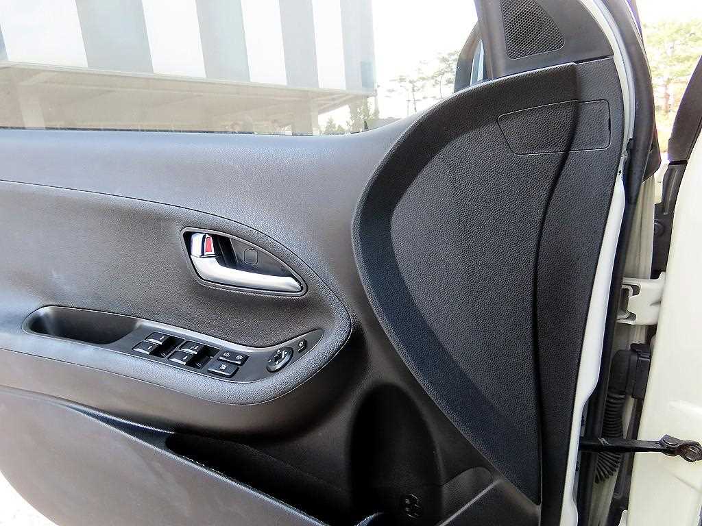 KIA Morning - Vista 11