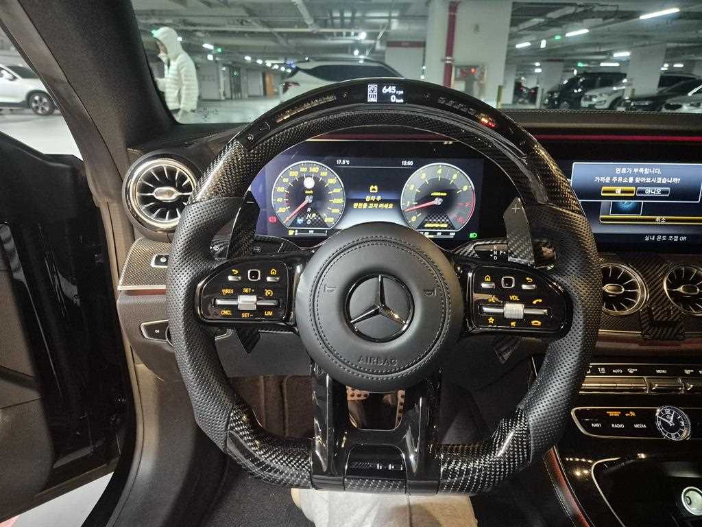 Mercedes Benz E class - Vista 4