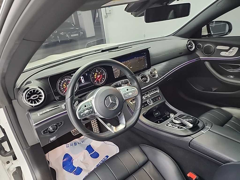 Mercedes Benz E class - Vista 7