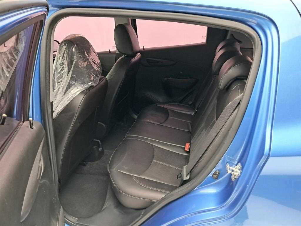 Chevrolet Spark - Vista 11